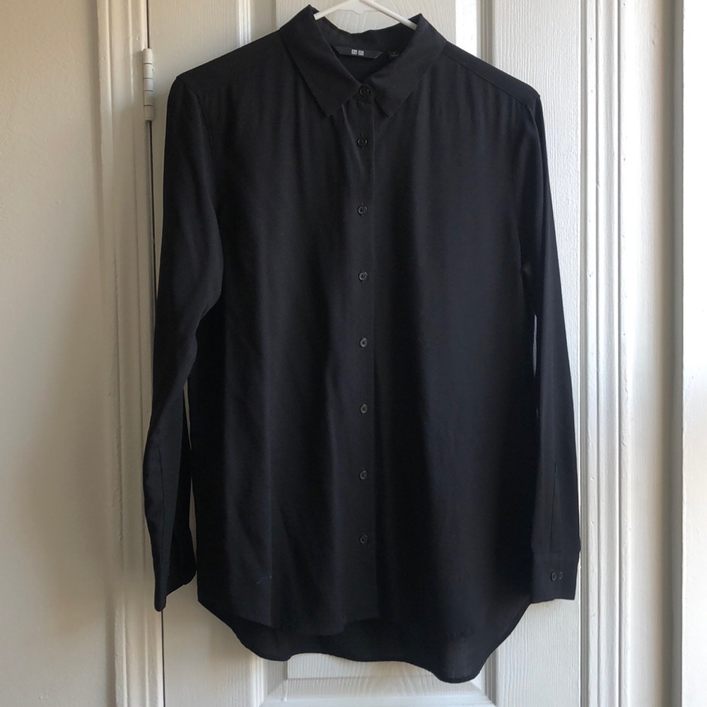 Black women’s dress shirt - UNIQLO size S
